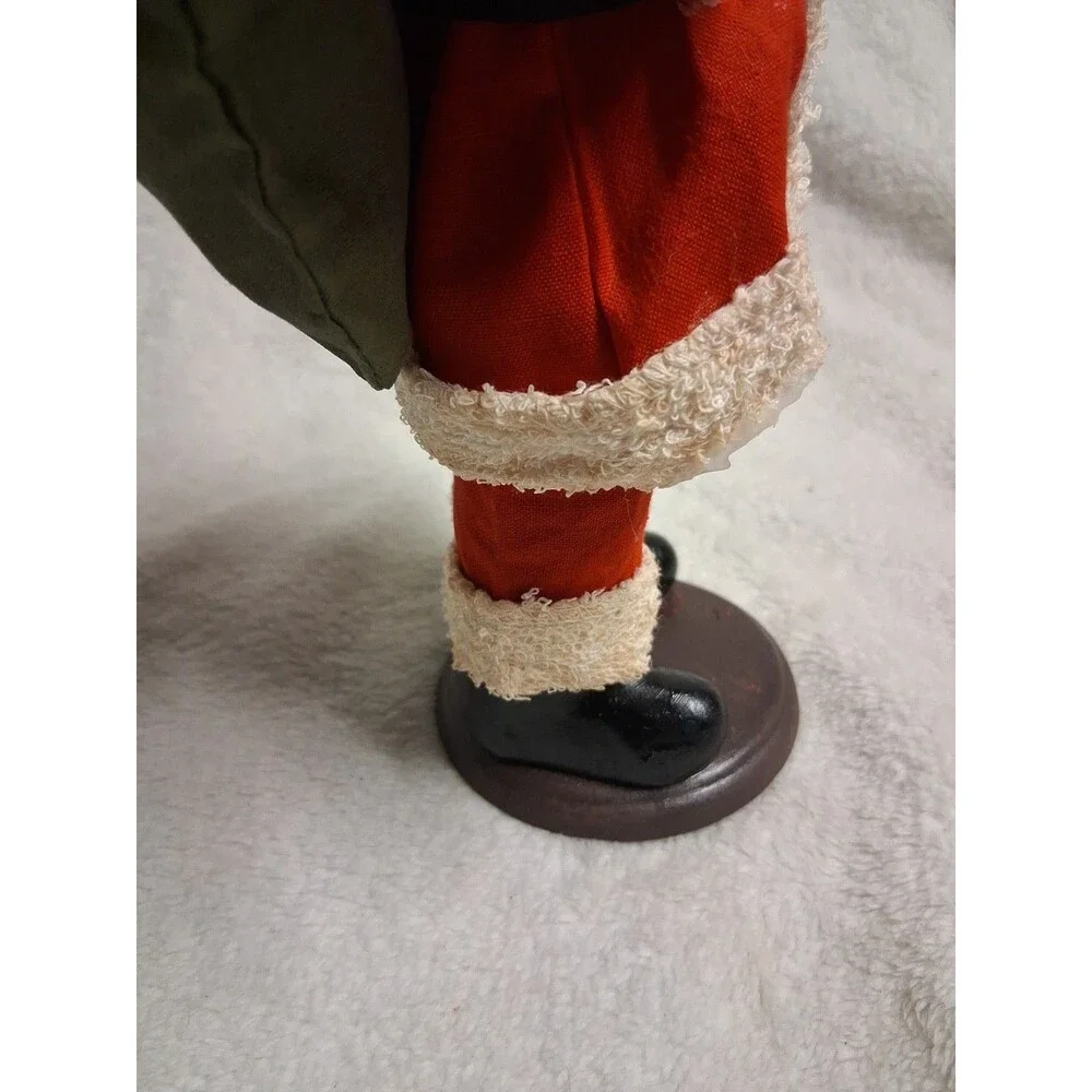 Vintage Santa Claus Figurine Holiday / Christmas Decor